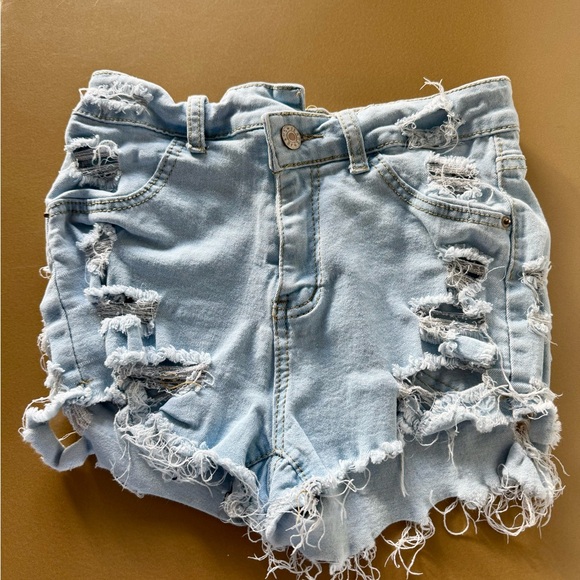 Stylish Light Blue Distressed Denim Shorts - Picture 4 of 5